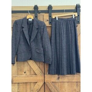 Vintage The Villager Women's Sz 10 Wool Blazer & Skirt Pleated Herringbone Gray